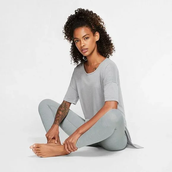 Nike Yoga Luxe High Waisted 7/8 Cropped Infinalon Leggings - Picture 2 of 8